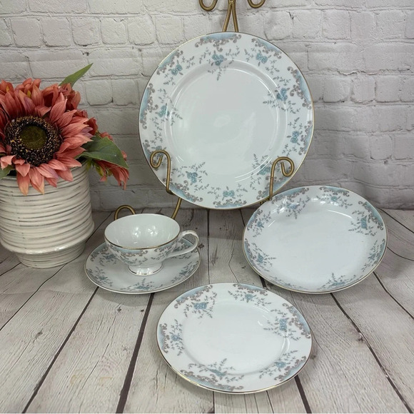 Seville by IMPERIAL (JAPAN) 5pc place setting - Picture 1 of 7